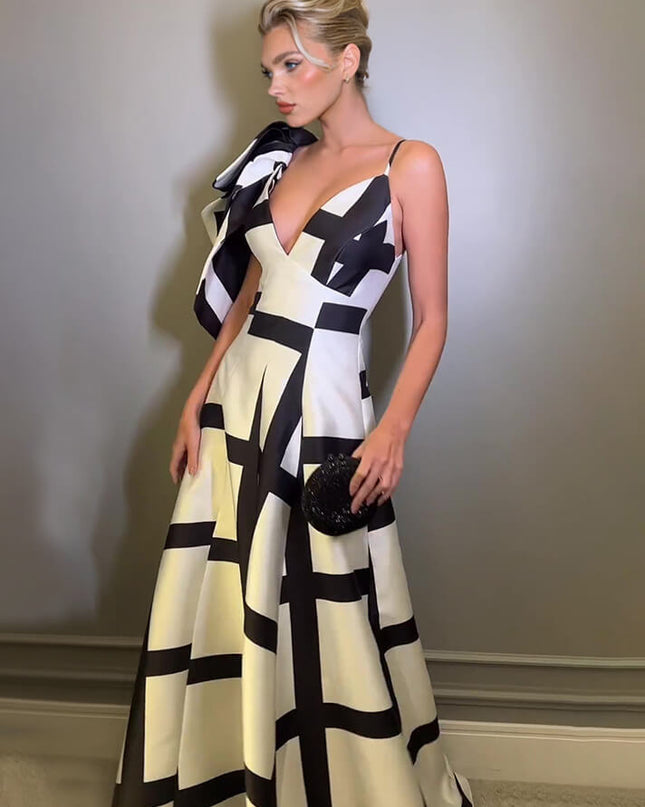Chic Black And White Colorblock Spaghetti Strap A-Line Party Maxi Dress