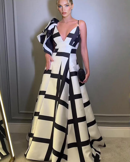 Chic Black And White Colorblock Spaghetti Strap A-Line Party Maxi Dress