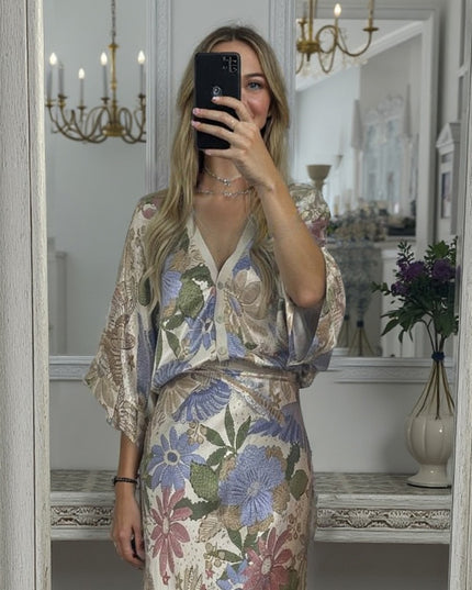 Exquisite Satin Floral Print Off-shoulder Shirt