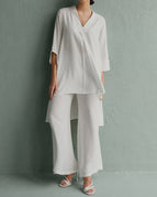 S / White